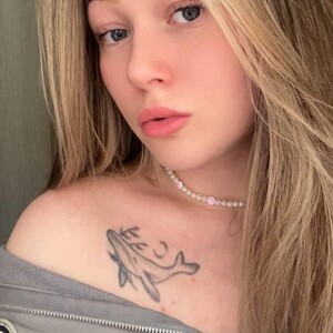 EvaSweetKiss video