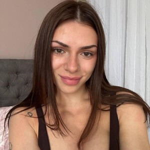 AnettiRosseee featured webcam