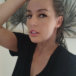 EllenAtalay featured webcam