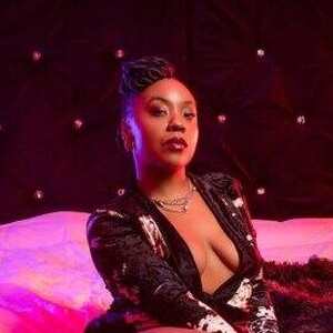 MistressBunnz webcam livesex profile in ebony cams