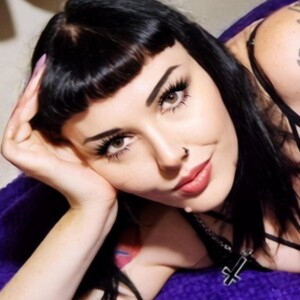 VelvetNoxx Caucasian webcam from United Kingdom