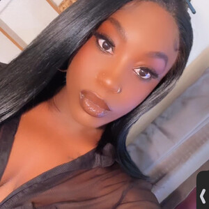 ZadaRaye webcam livesex profile in ebony cams